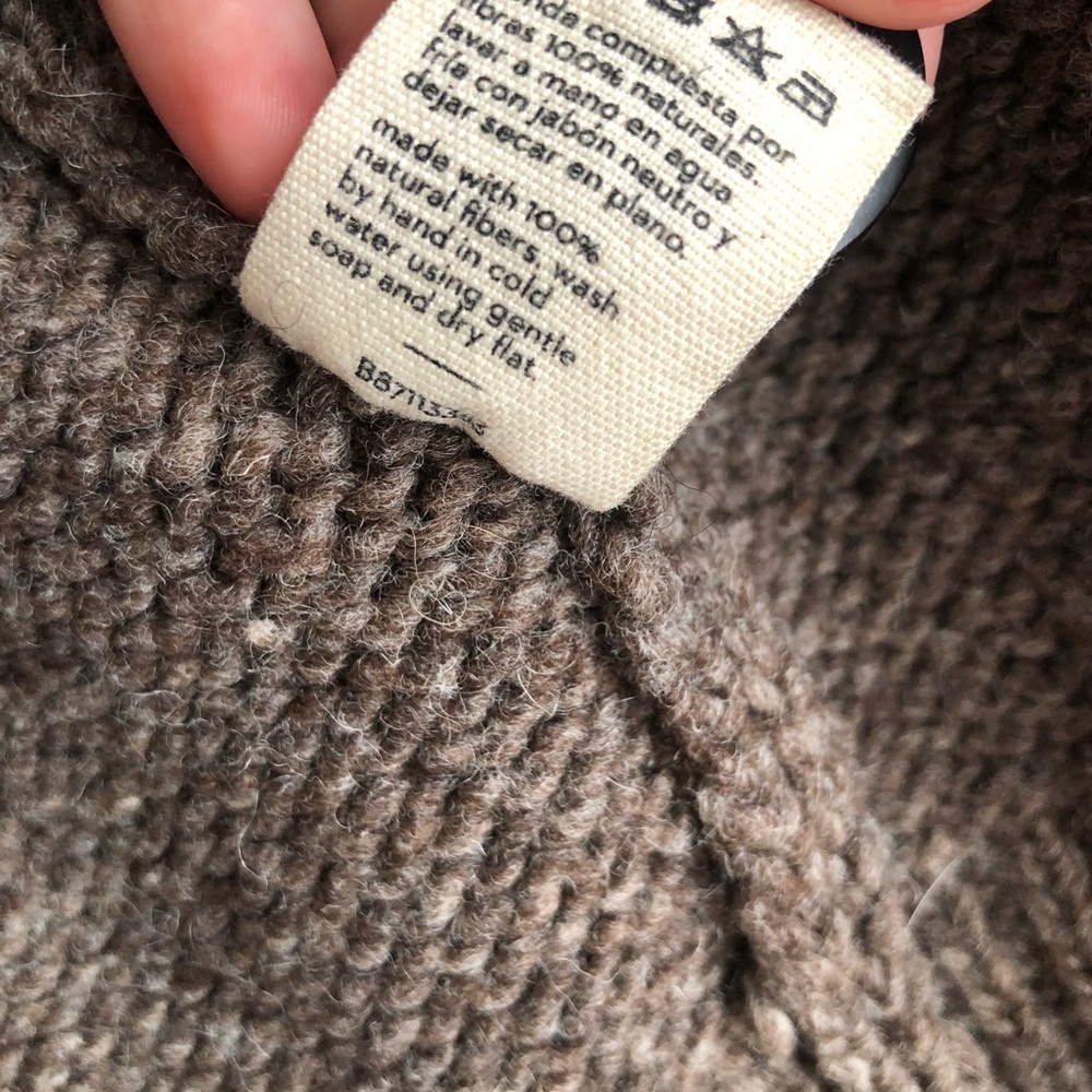 Babaa Sweater - Picture 9 of 11